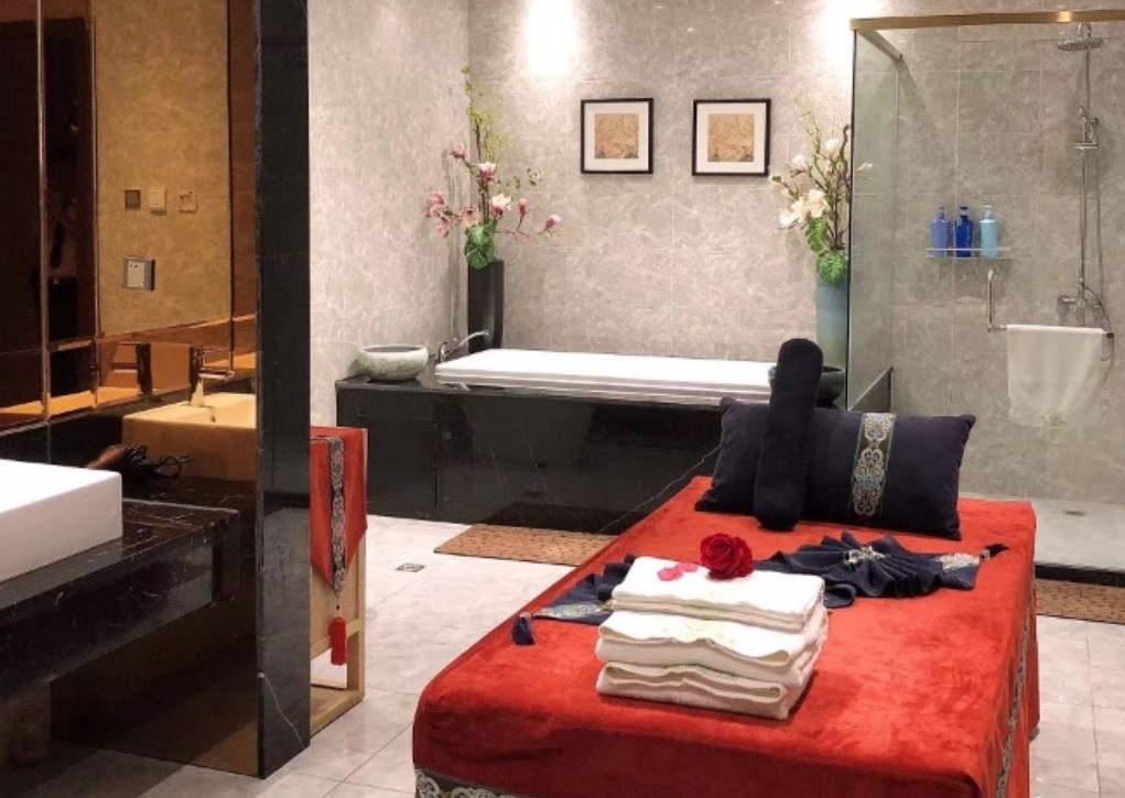 深圳福田区莞式洗浴spa会所，服务和接待都是顶级的，推荐给大