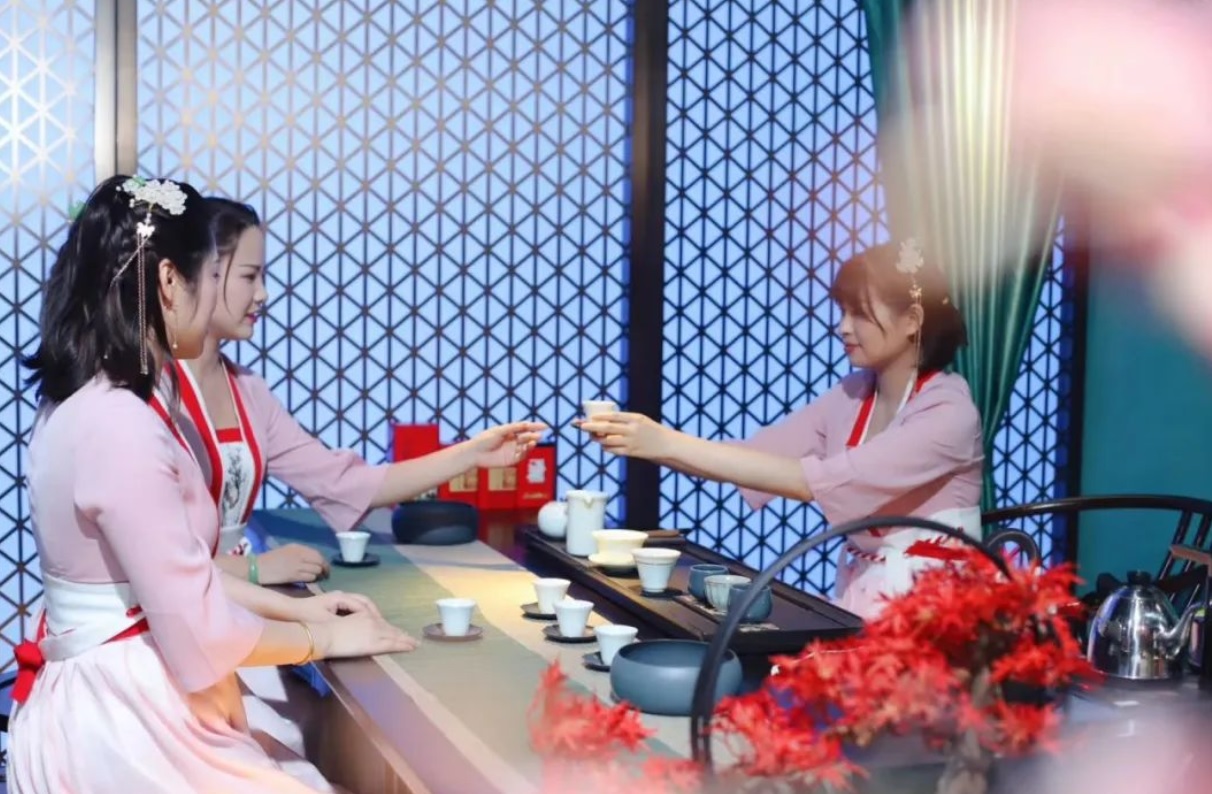 兄弟带我去鄞州区木桶浴，日式会所体验，流连忘返